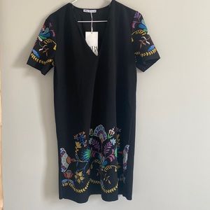 Zara Black Embroidered V-Neck Shift Dress Sz Small NWT